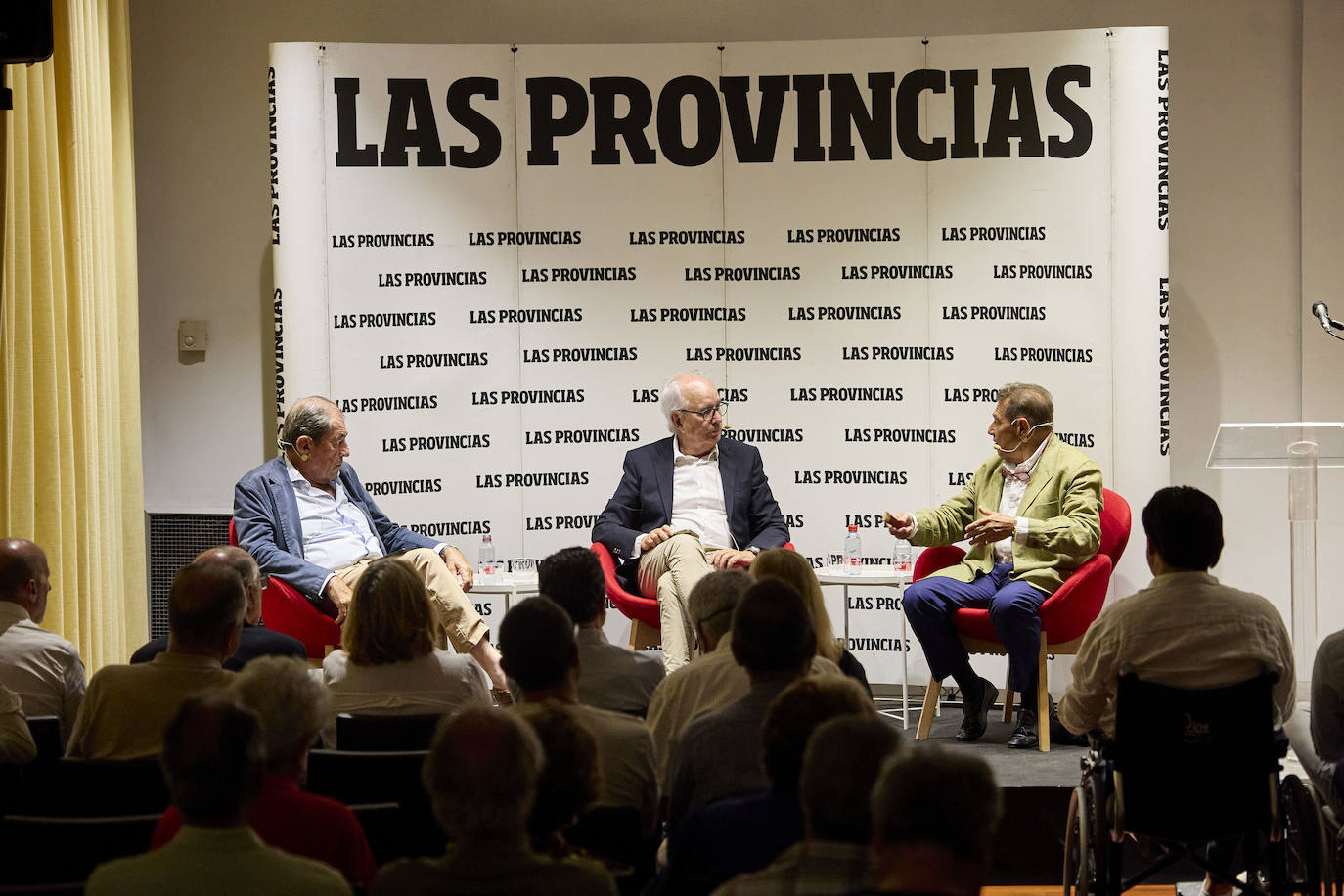 Aula LAS PROVINCIAS reivindica la pasión por los miura