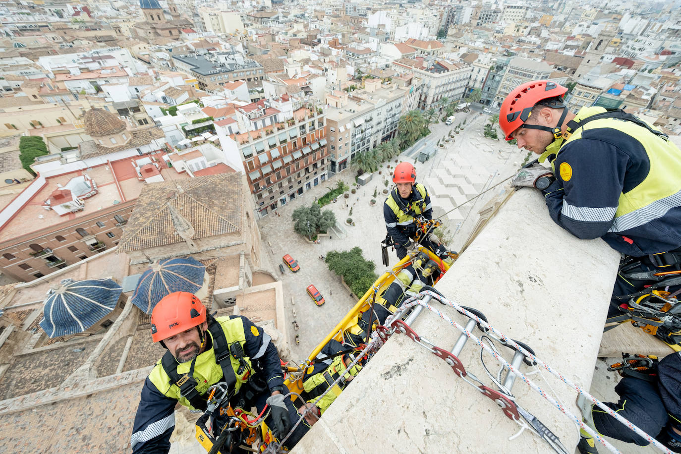 Un simulacro de evacuación sorprende en pleno Micalet