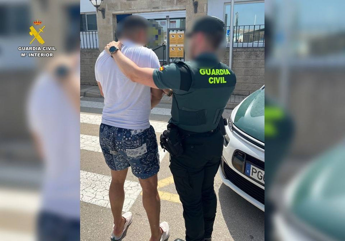 Uno de los dos hombres detenidos en Calp.