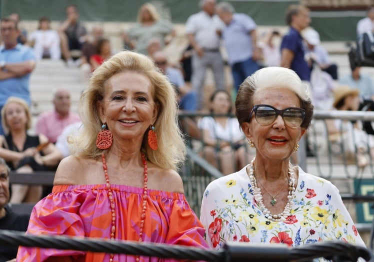 Imagen principal - Entre los rostros habituales, Mayrén Beneyto, Maria Marín de Monzonís, Esther Pastor o Rafael Aznar.