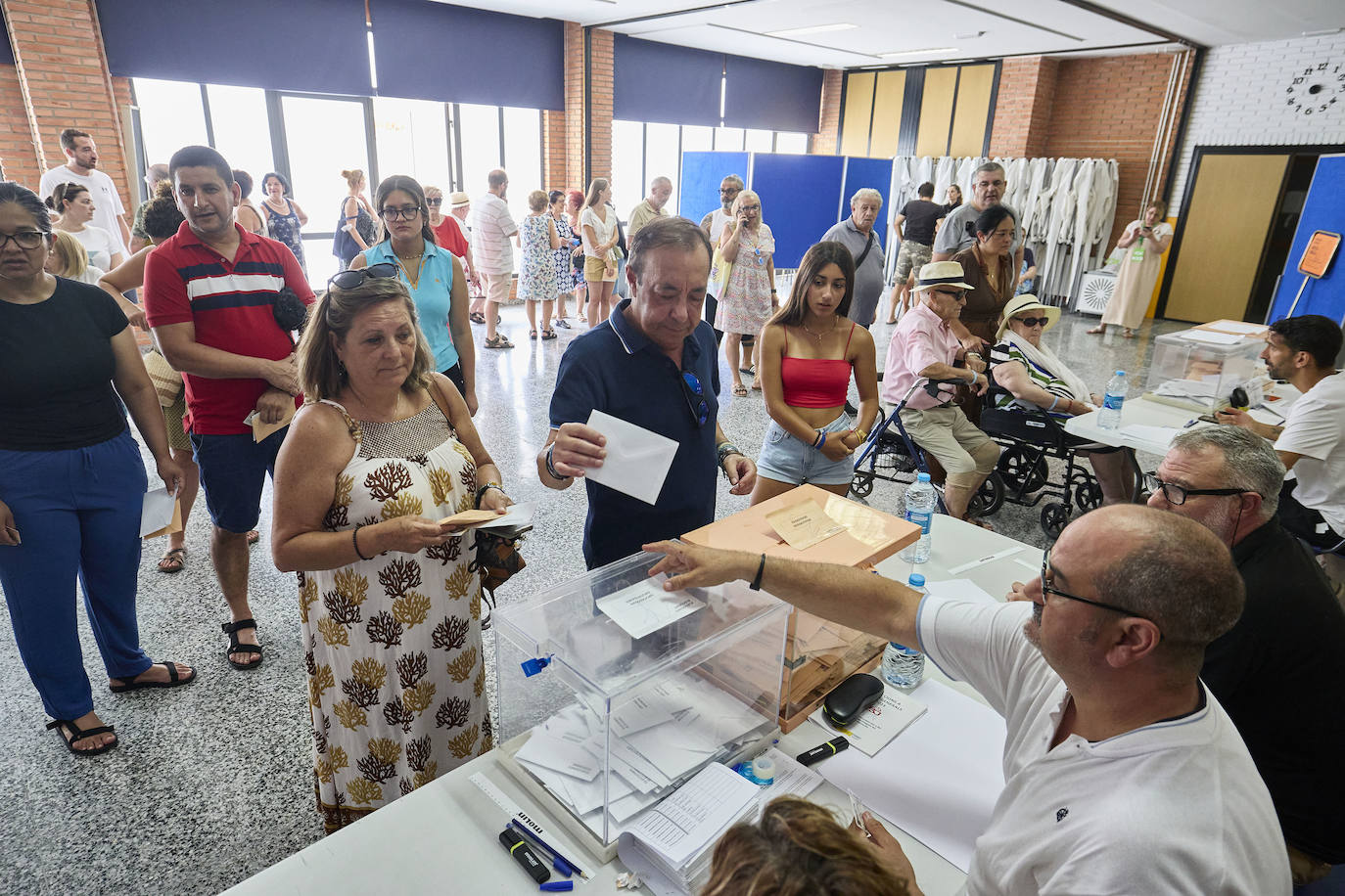 Las mejores imágenes de la jornada electoral en Valencia