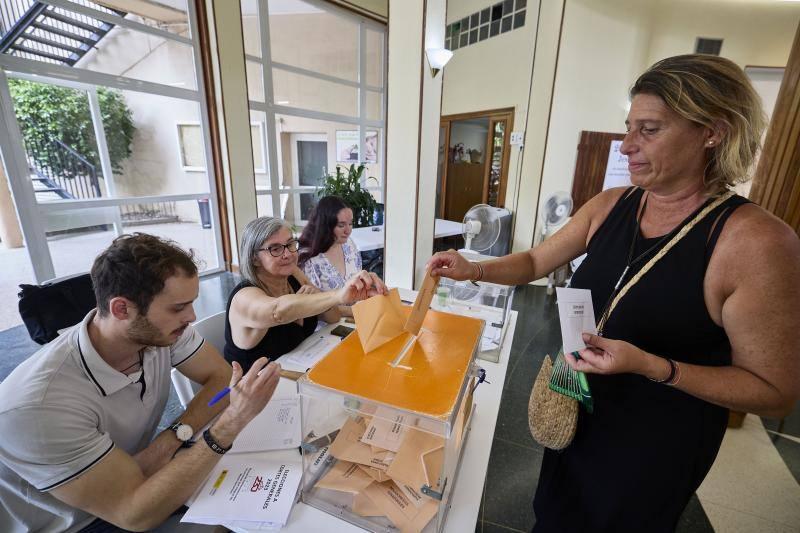 Las mejores imágenes de la jornada electoral en Valencia