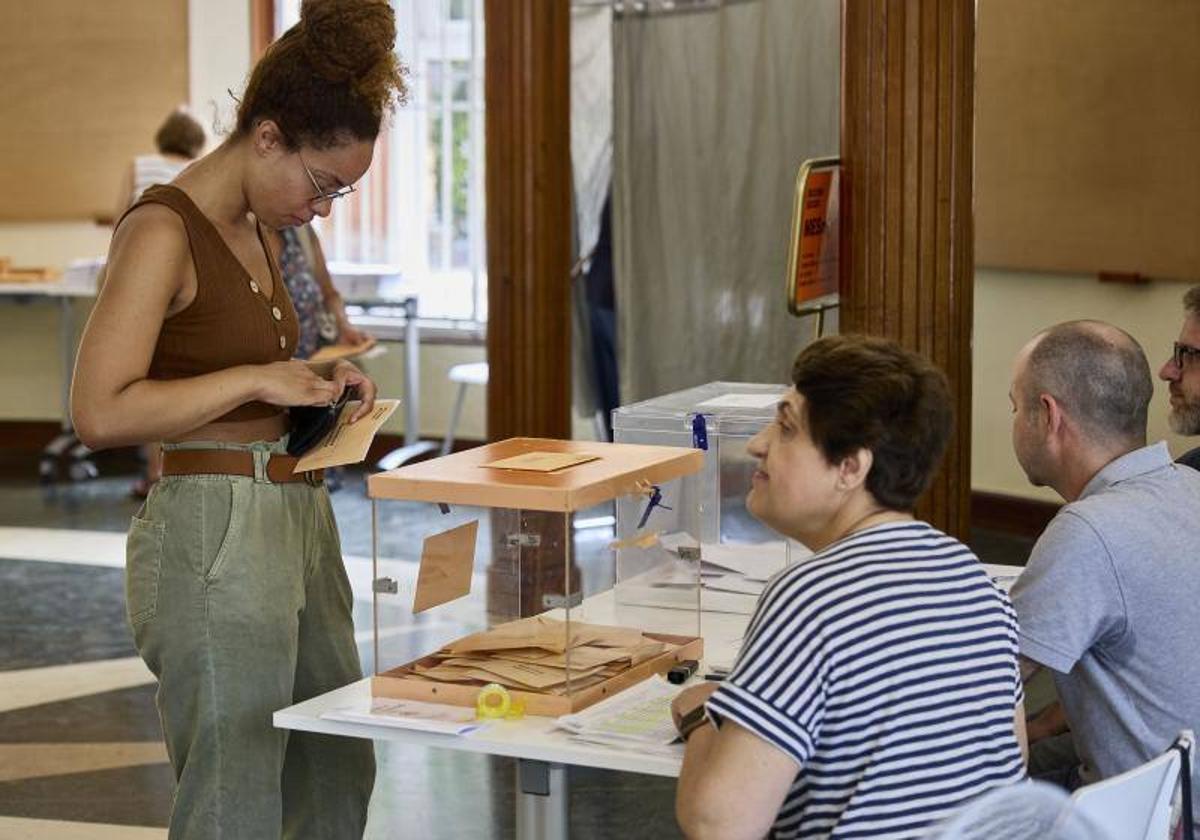 Las mejores imágenes de la jornada electoral en Valencia