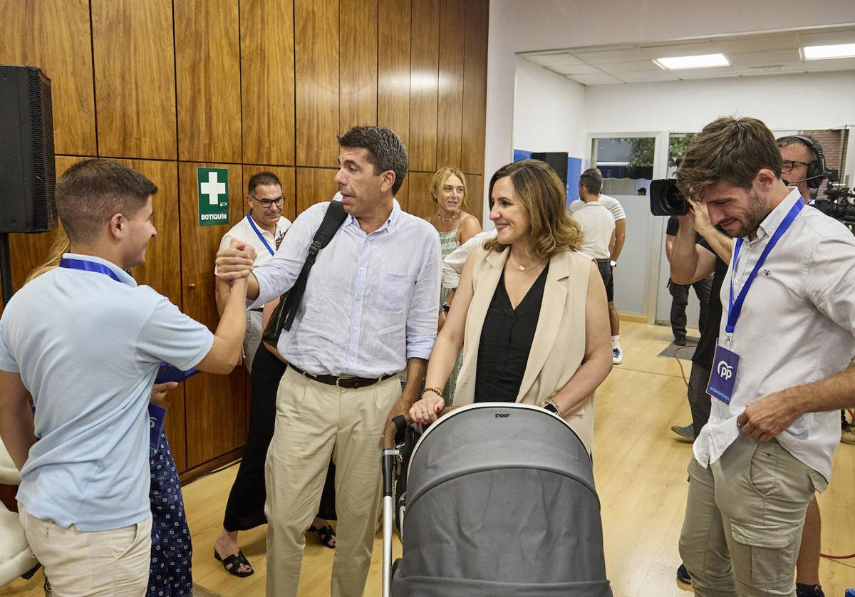 Carlos Mazón y María José Catalá, este domingo, en la sede del PP.