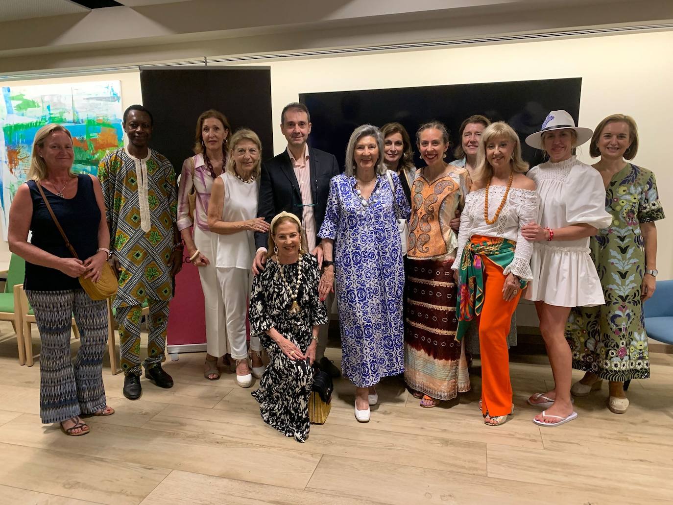 María Boronat, Papa Balla, Isabel Estrela, M.José Mompó, Menchu Trenor Pedro Arrúe, Presen Rodriguez, Antonia Navarri, María Rosa Fenollar, Judit Mas y Elisa Regadera.