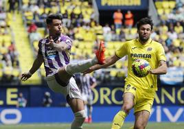 Amallah, con la camiseta del Valladolid en un partido contra el Villarreal.