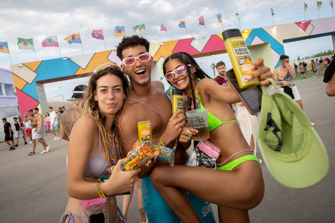 Emilia y Morad desatan la euforia en el primer día del Arenal Sound