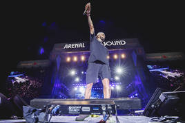 Nicky Jam eleva la temperatura en el Arenal Sound 2023