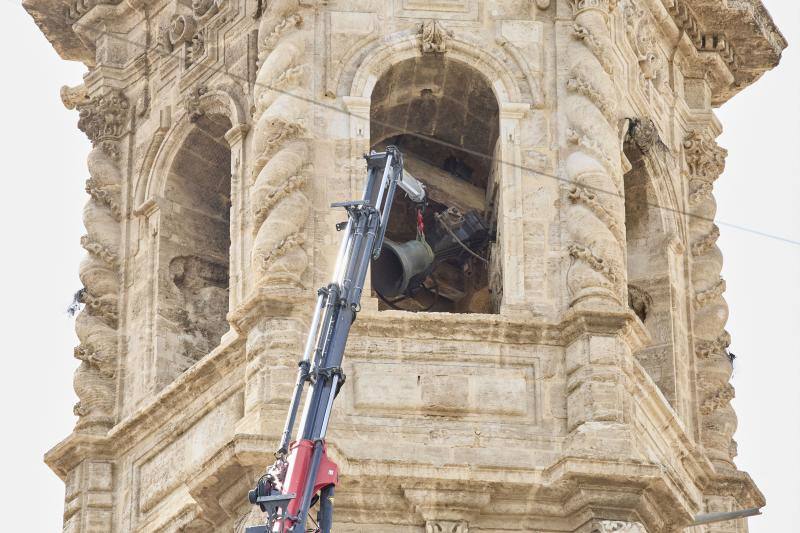 Bajada de las campanas de la iglesia Santa Catalina en Valencia