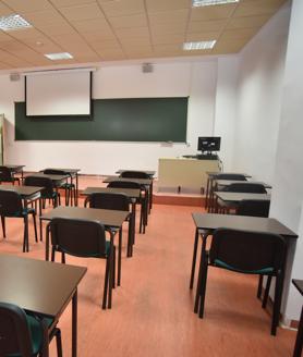 Imagen secundaria 2 - Diferentes estancias de la Academia de Zaragoza.