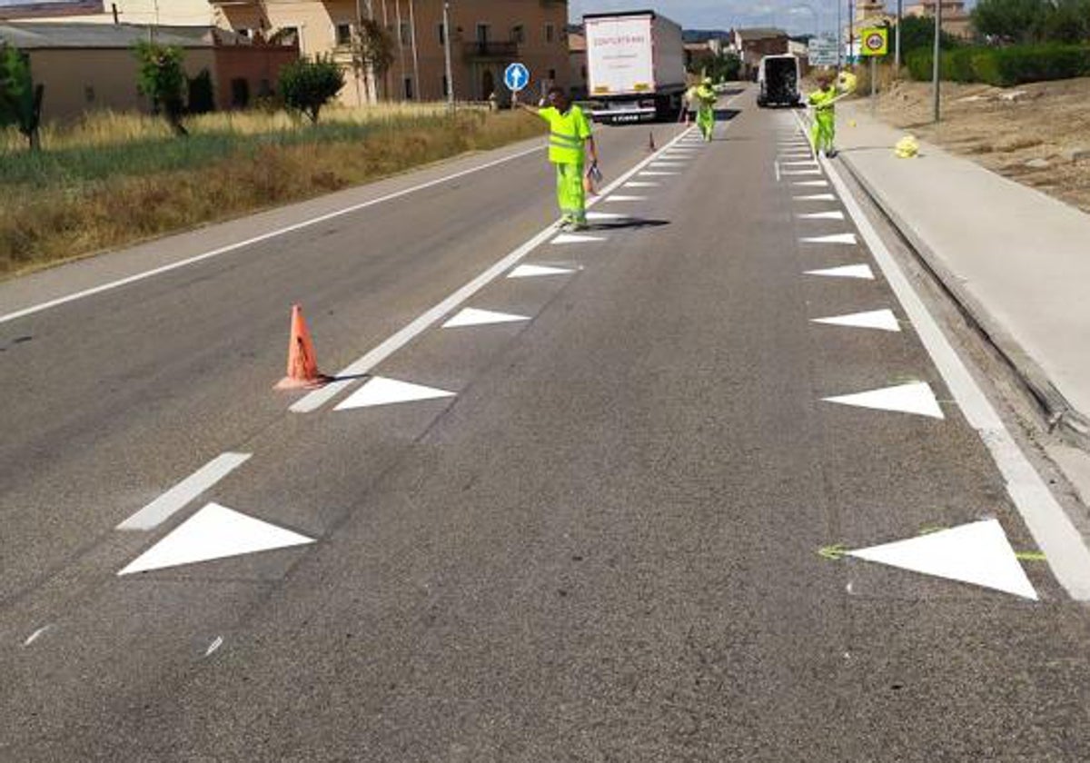 El significado de los 'dientes de dragón', las nuevas marcas de las carreteras