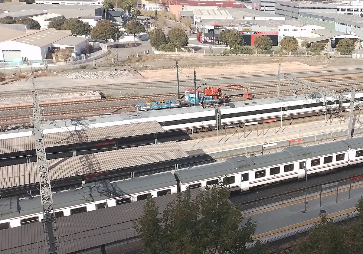 Obras en la estación de Xàtiva para  las vías de la Alta Velocidad a La Encina.