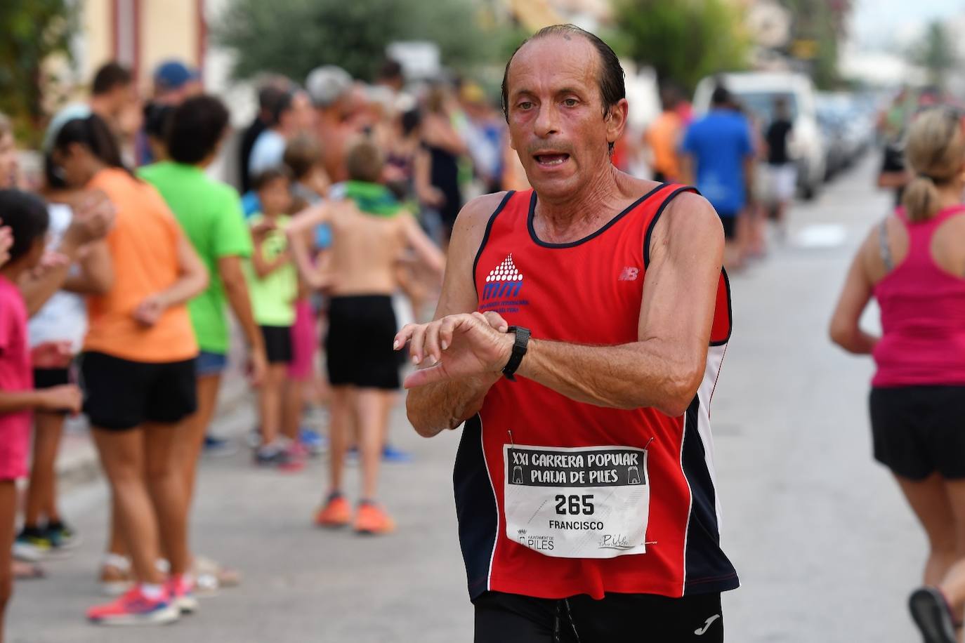 Búscate en la carrera popular Playa de Piles 2023