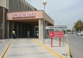 Entrada del Servicio de Urgencias del Hospital de Sagunto.