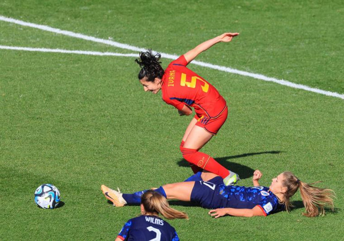 Ivana en uno de los momentos el partido contra Inglaterra.