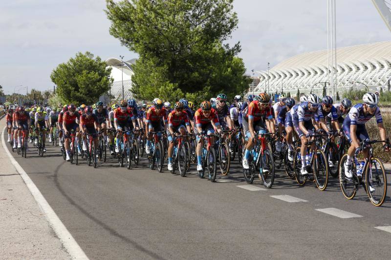 Las mejores imágenes del paso de la Vuelta a España por Valencia