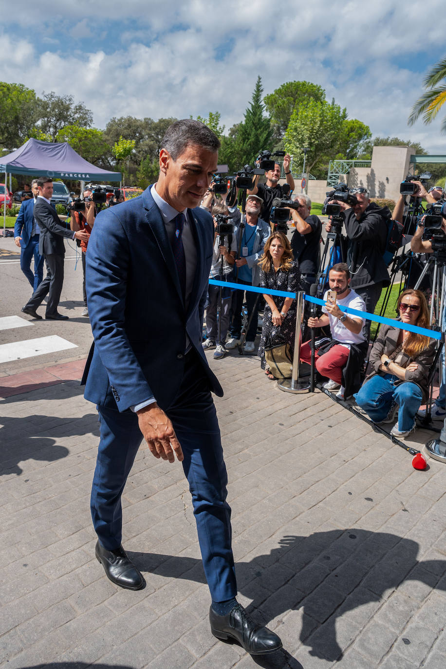 El presidente del Gobierno, Pedro Sánchez, a su llegada al tanario de La Paz