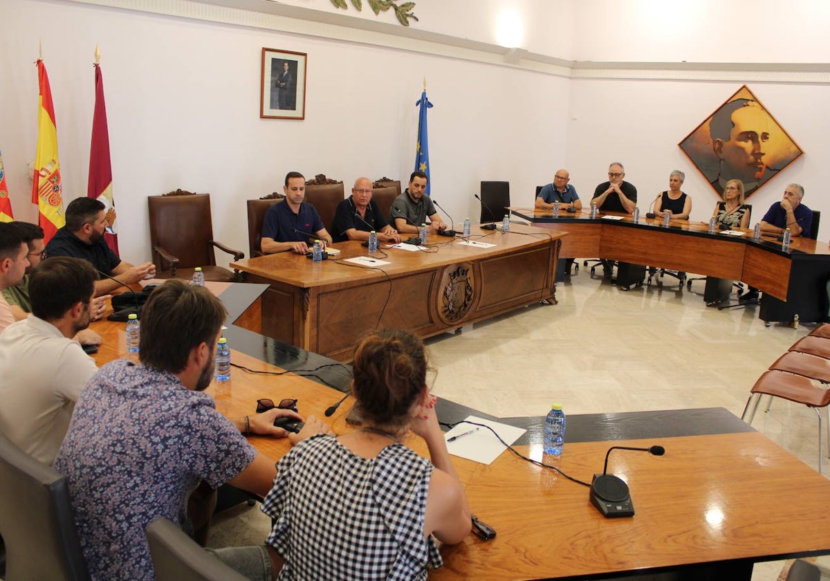 Un momento de la reunión en Dénia de la Xarxa d'Alcaldes de la Marina Alta.