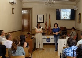 Presentación del proyecto del centro cívico al vecindario.