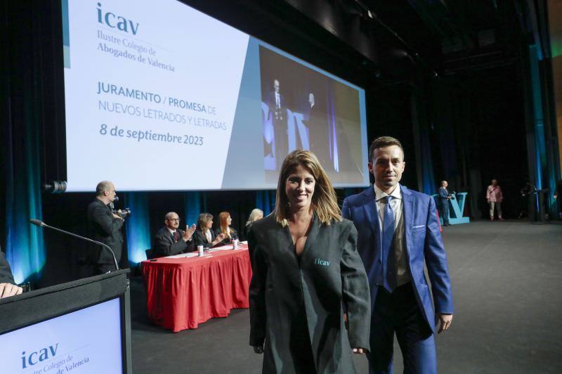 Los nuevos abogados valencianos realizan su acto de jura en el Palacio de Congresos de Valencia