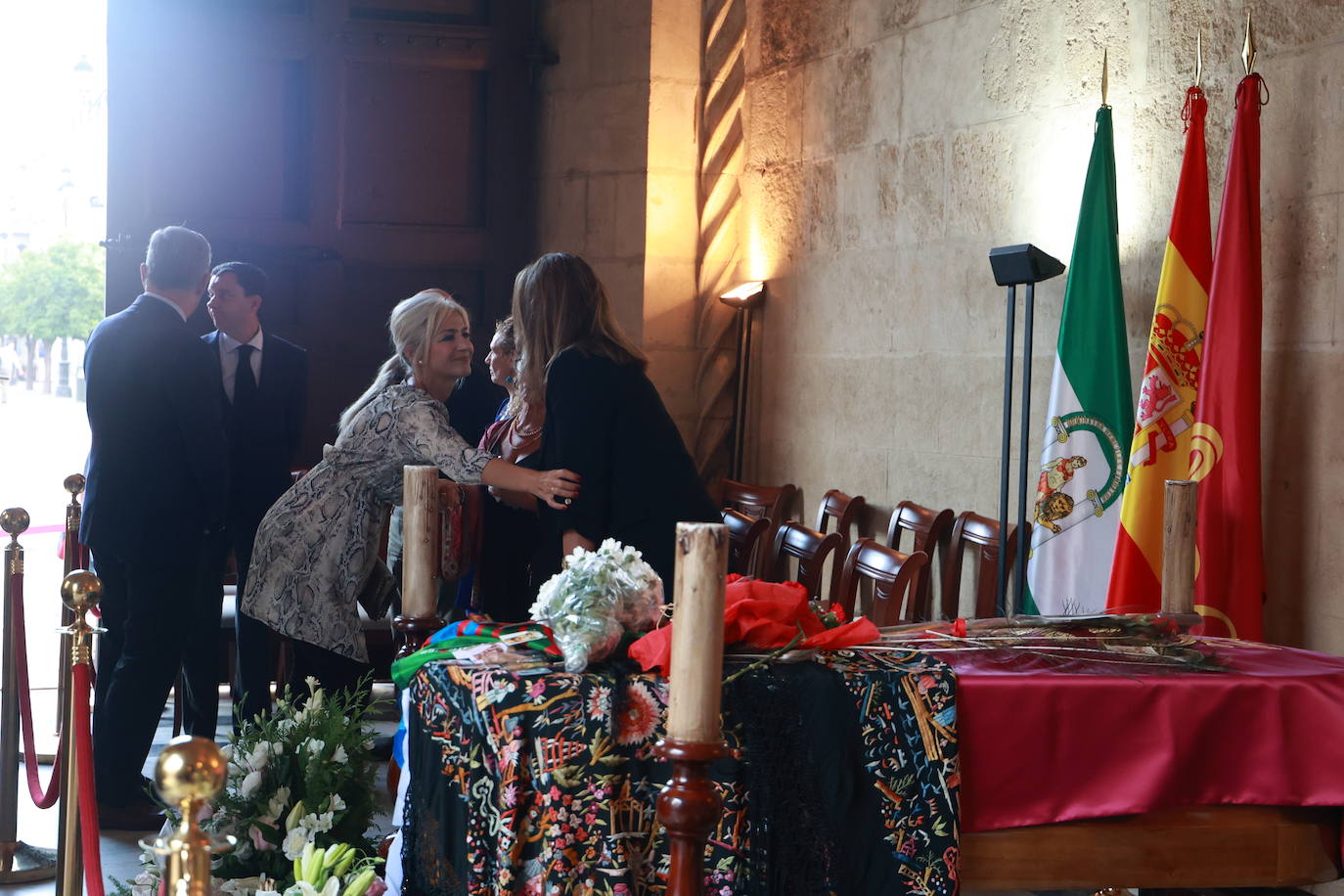 Así se despide Sevilla de María Jiménez: entre famosos y homenajes