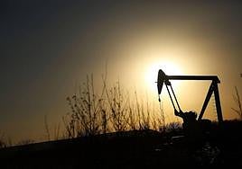 Una planta petrolera, en una imagen de archivo.