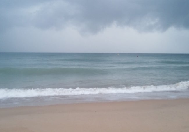 Playa de La Goleta de Tavernes en la mañana de este viernes 15 de septiembre.