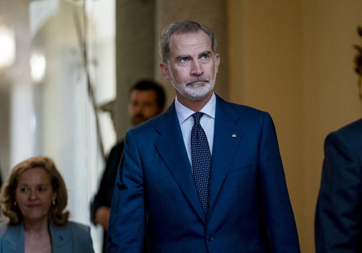 Héctor Colonques (derecha), junto a los Reyes, en la entrega de los Premios Nacionales de Innovación en julio de 2020 en Valencia.