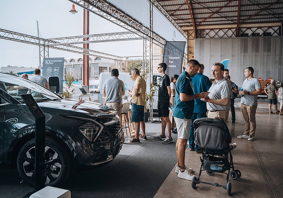 Muchos valencianos han podido probar las diferentes marcas que en Ecomov se están dando cita.