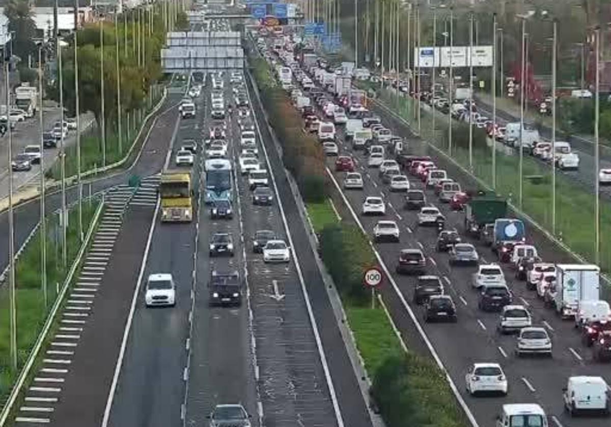 Atasco en la Pista de Silla