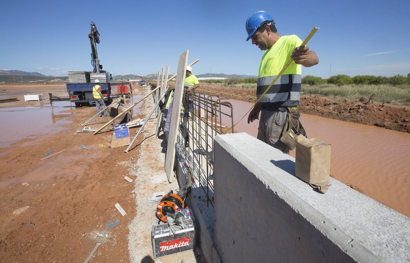 Así avanzan las obras en los terrenos de Volkswagen en Sagunto