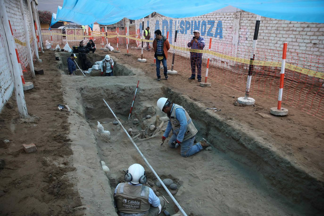 Descubren en Lima un cementerio de bebés y niños prehispánico