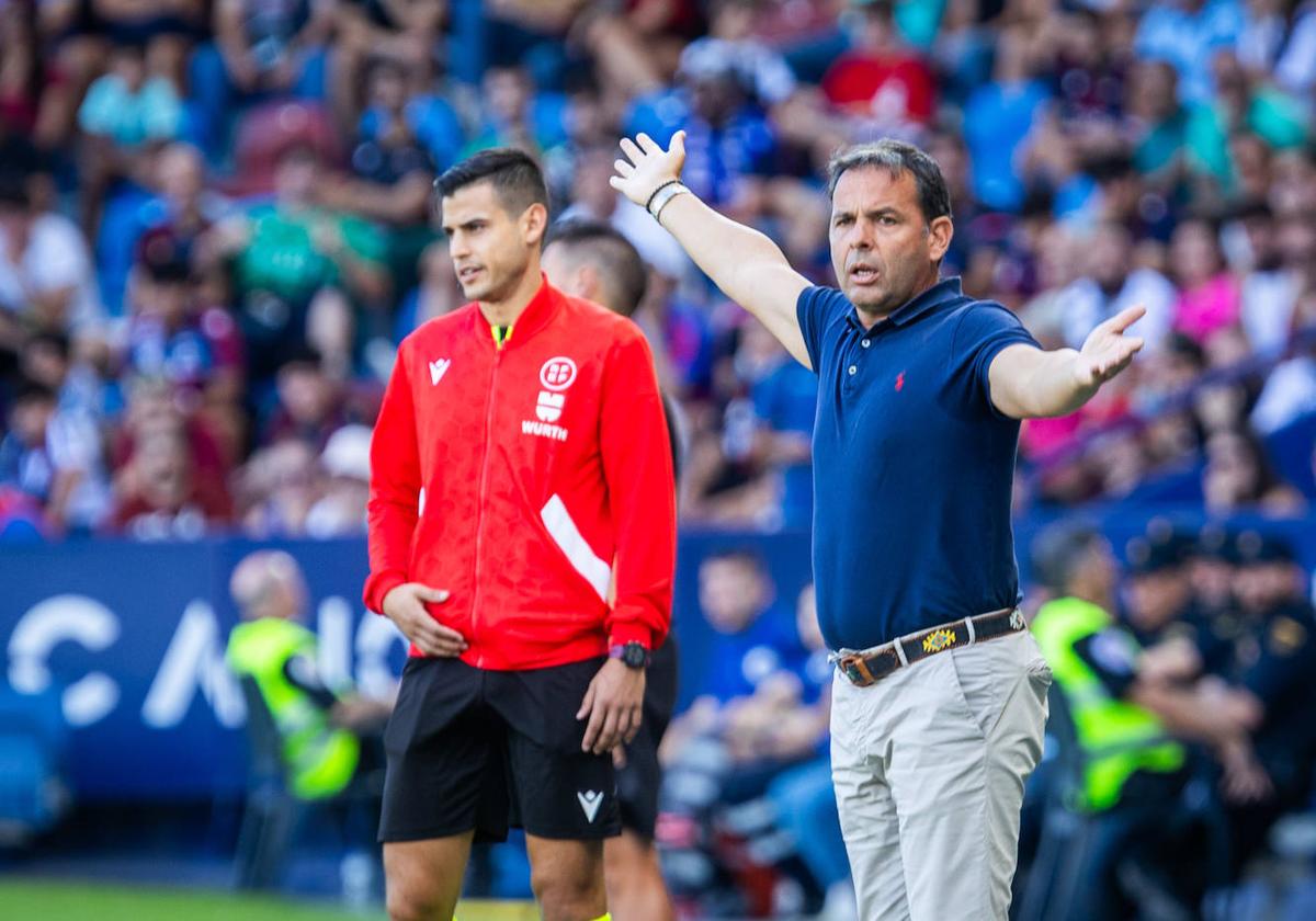 Javi Calleja, durante el partido ante el Eldense.