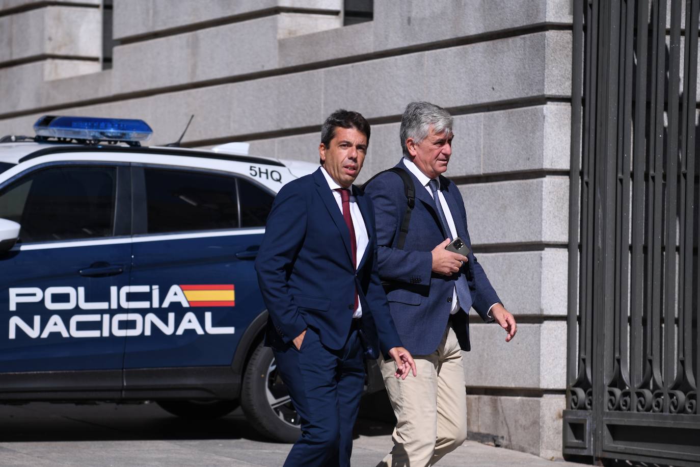 Mazón y Ayuso, entre otros, arropan a Feijóo en el debate de investidura