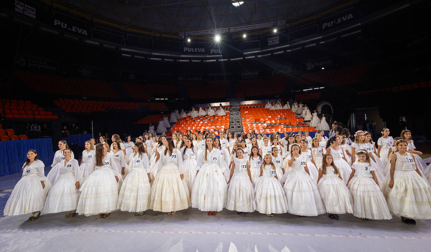 Último ensayo antes de conocer a la corte de honor de las Fallas 2024