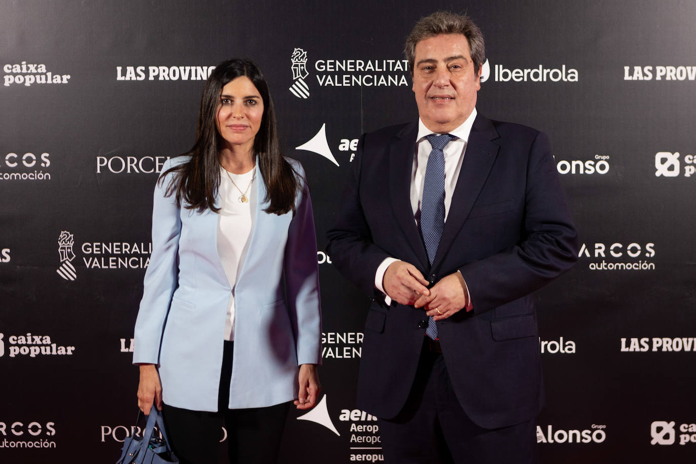 La diputada de Vox, Miriam Turiel, junto al portavoz adjunto de Vox en Les Corts, José María Llanos