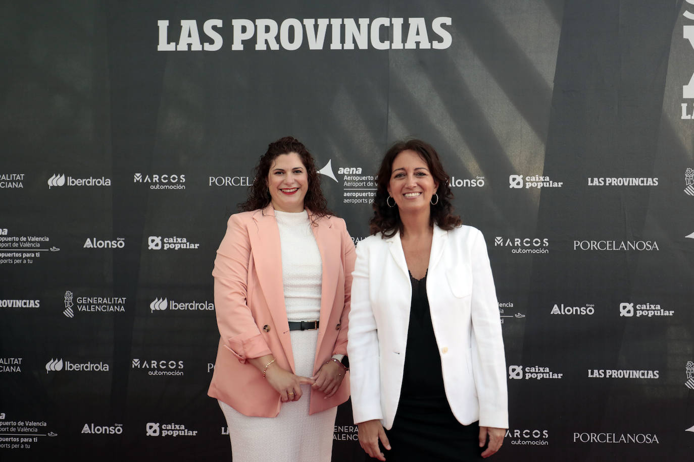 Carmen Sifres y Eva Palomares, edil del Pp de Tavernes y portavoz de la agrupación en el municipio