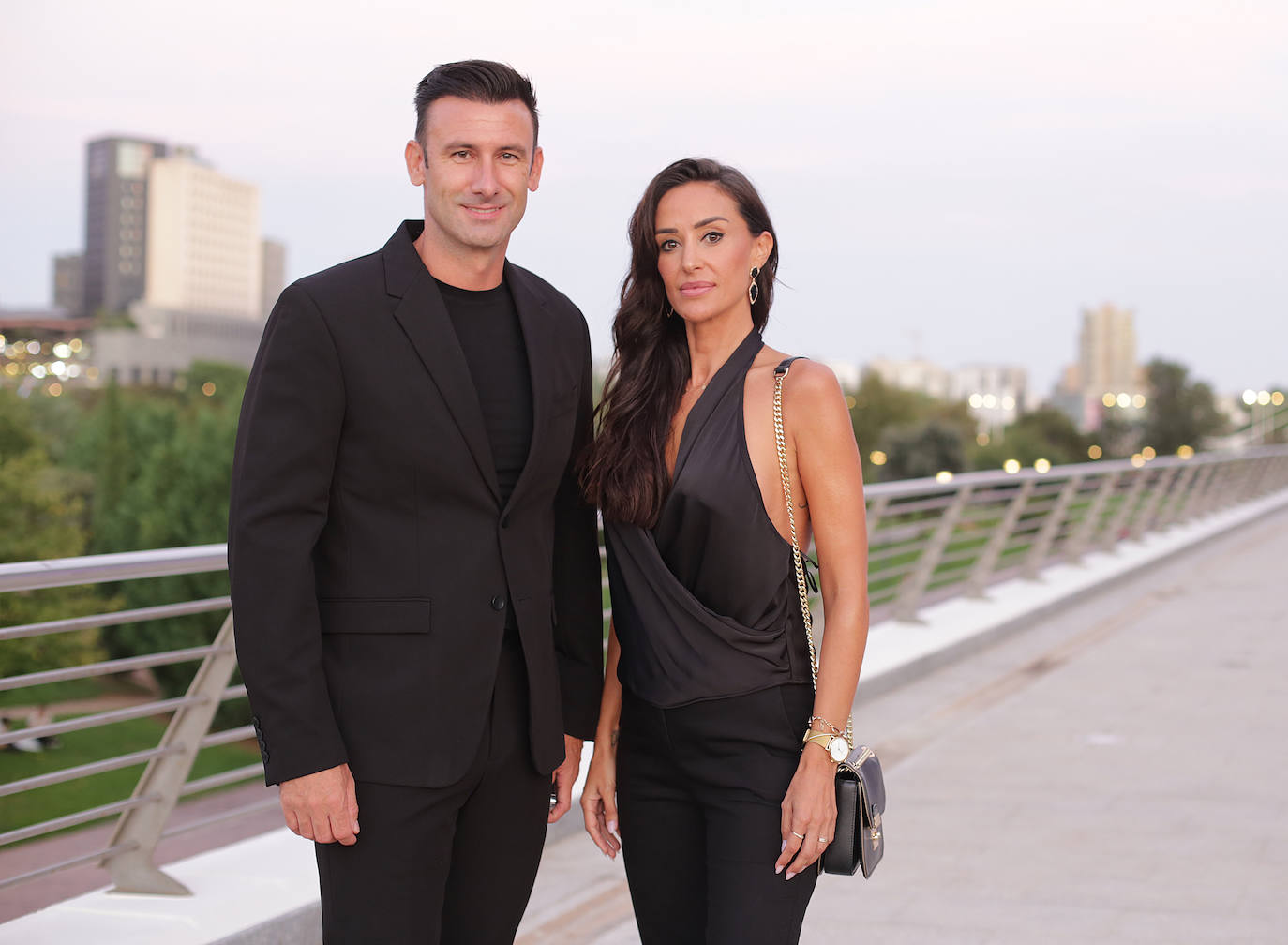 Apasionados de la moda, Sergio Puig y Marta Gil apostaron por dos total look en negro, los dos de la firma Hugo Boss.