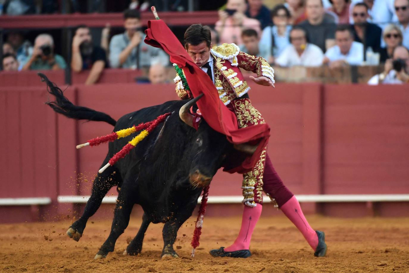 El Juli se corta la coleta en Sevilla