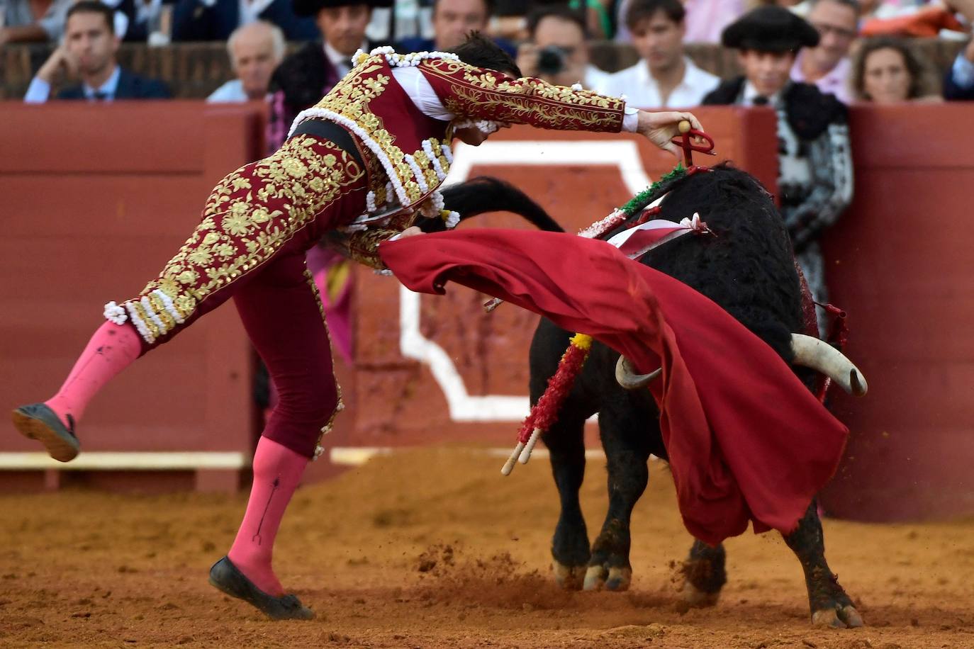 El Juli se corta la coleta en Sevilla