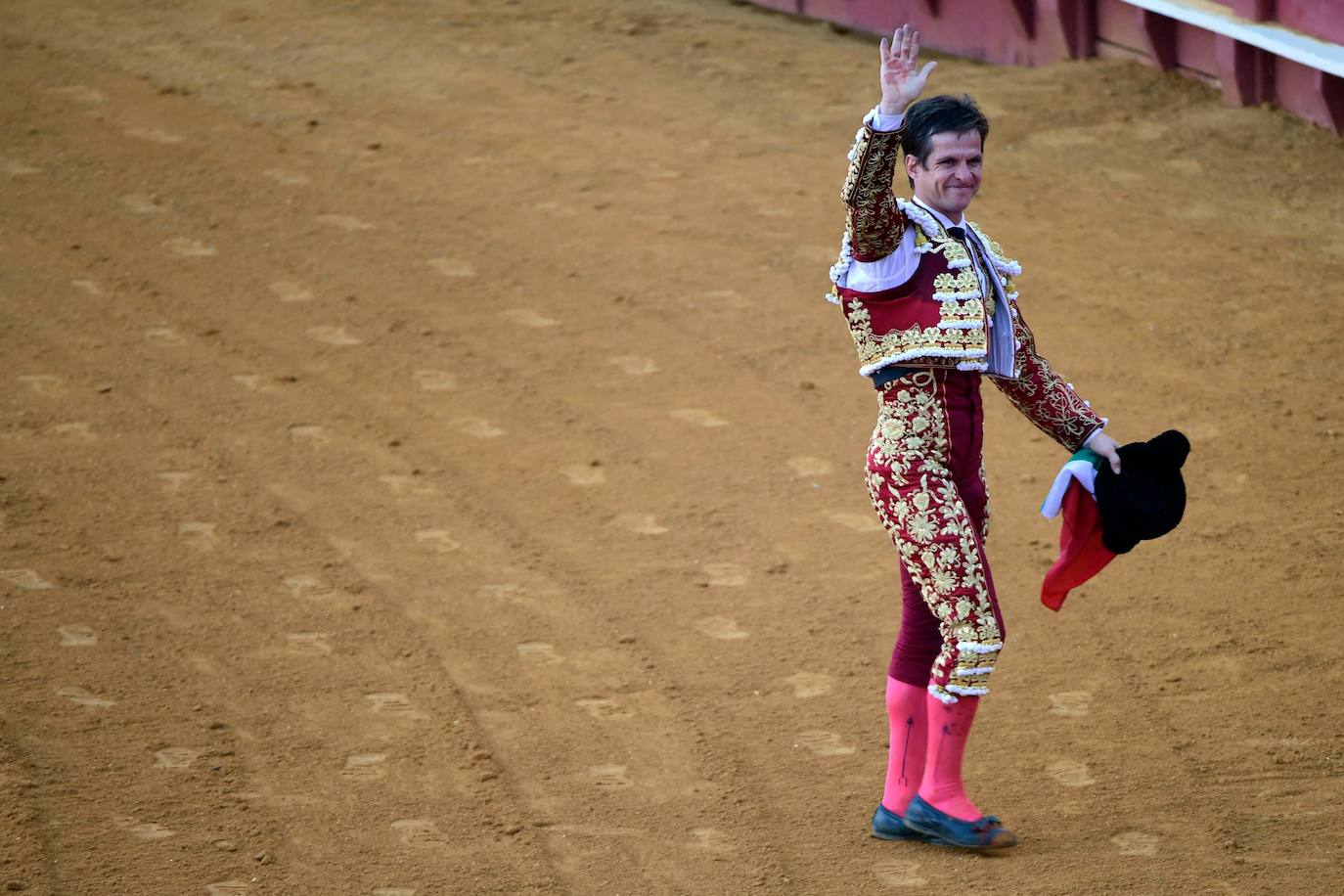 El Juli se corta la coleta en Sevilla