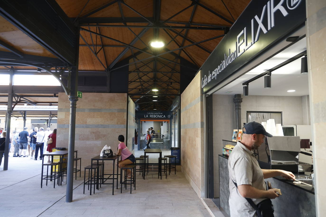 El Mercado del Grao reabre sus puertas de nuevo