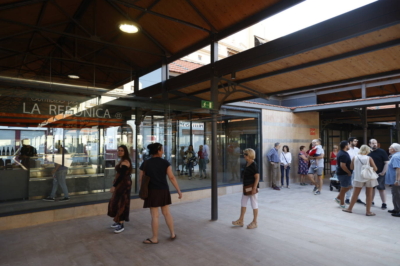 El Mercado del Grao reabre sus puertas de nuevo