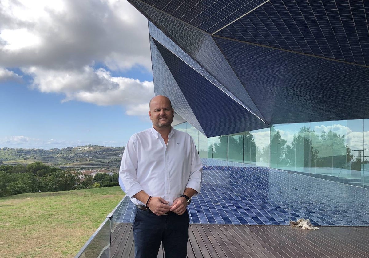 Raúl Llobell, en el Auditori Teulada Moraira.