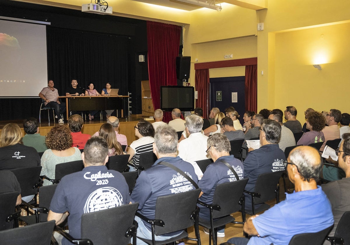 La asamblea general de la Femmicc en la Casa de Cultura.