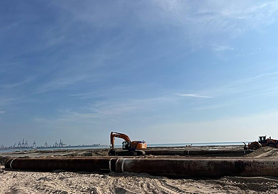 Trabajos de recuperación de las playas.