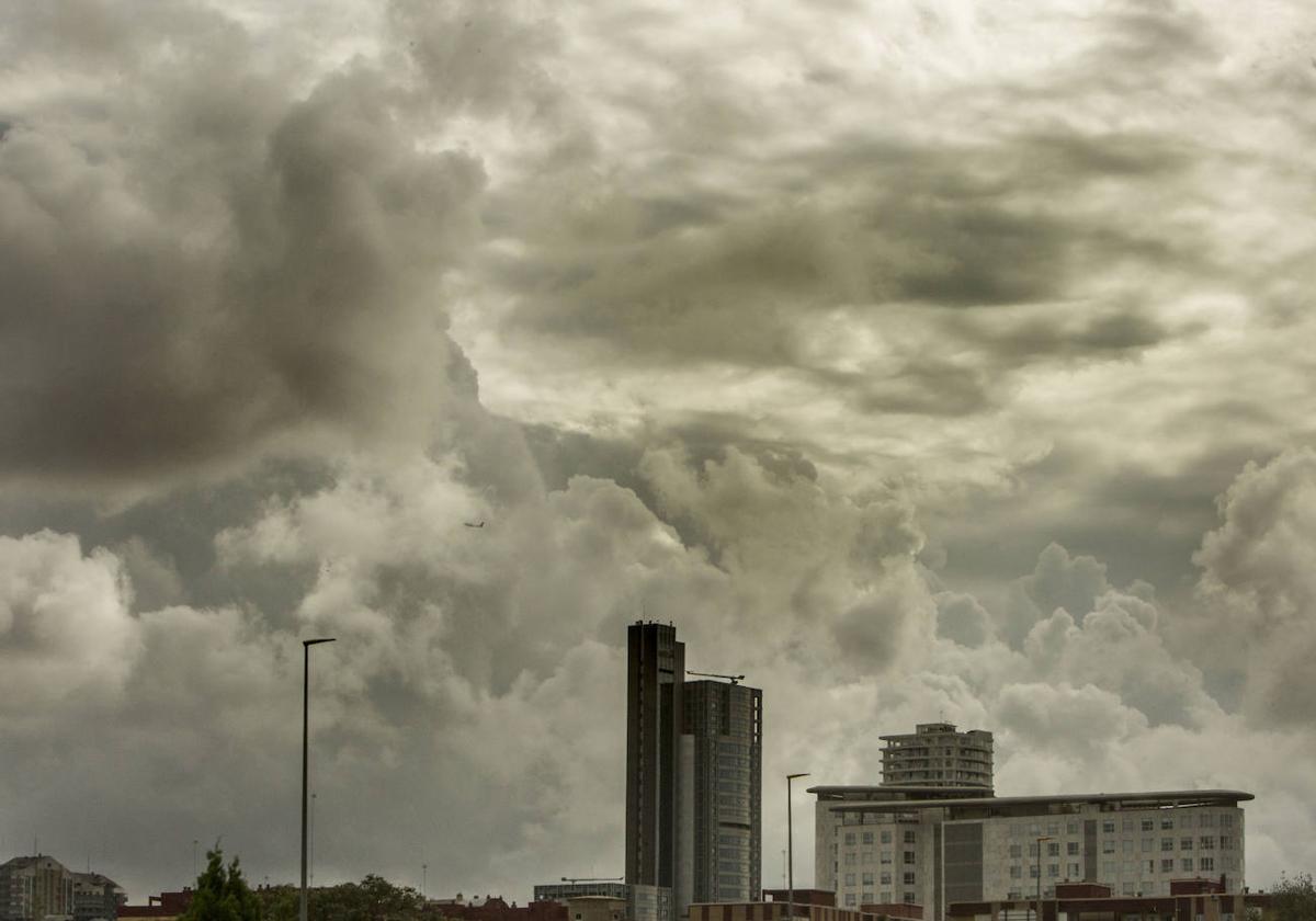 Nubes sobre la ciudad de Valencia