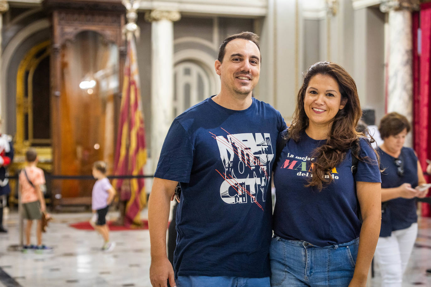 Valencia ya disfruta de la Real Senyera en la víspera del 9 d&#039;Octubre