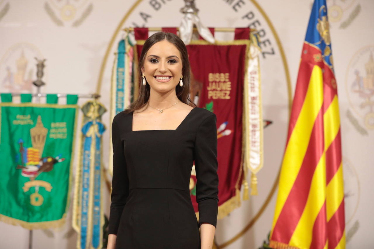 Celebración de las falleras mayores de Valencia 2024