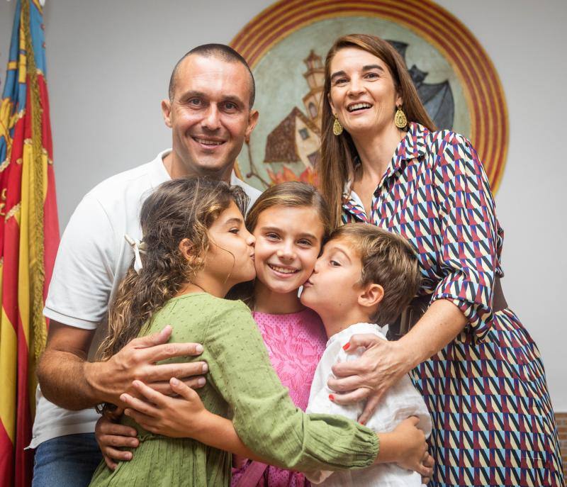 Celebración de las falleras mayores de Valencia 2024